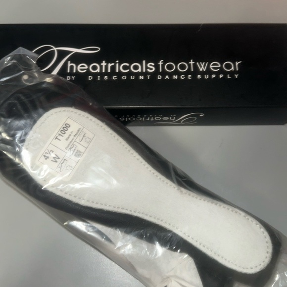 Kids ✨MULTIPLE SIZES Theatricals Full Sole Ballet Slippers Black - Picture 3 of 3